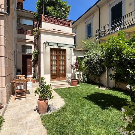 Апартаменты Monolocale Pura Vida Виареджо Экстерьер фото